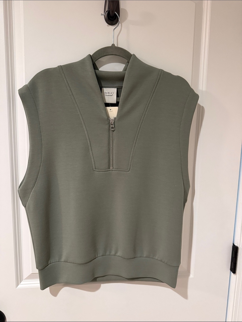 Varley NWT Loretta Half Zip size medium in Shadow